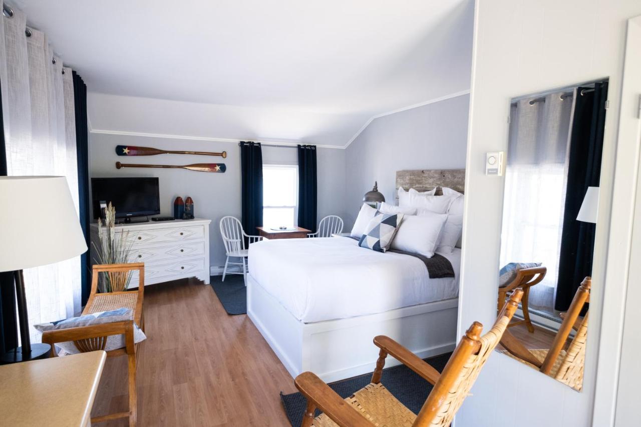 Lighthouse Motel And Cottages ブリッジウォーター エクステリア 写真