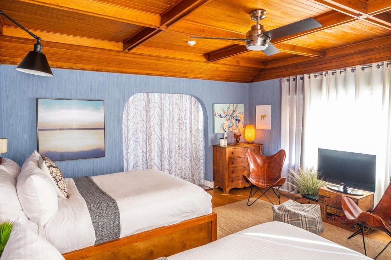 Lighthouse Motel And Cottages ブリッジウォーター エクステリア 写真
